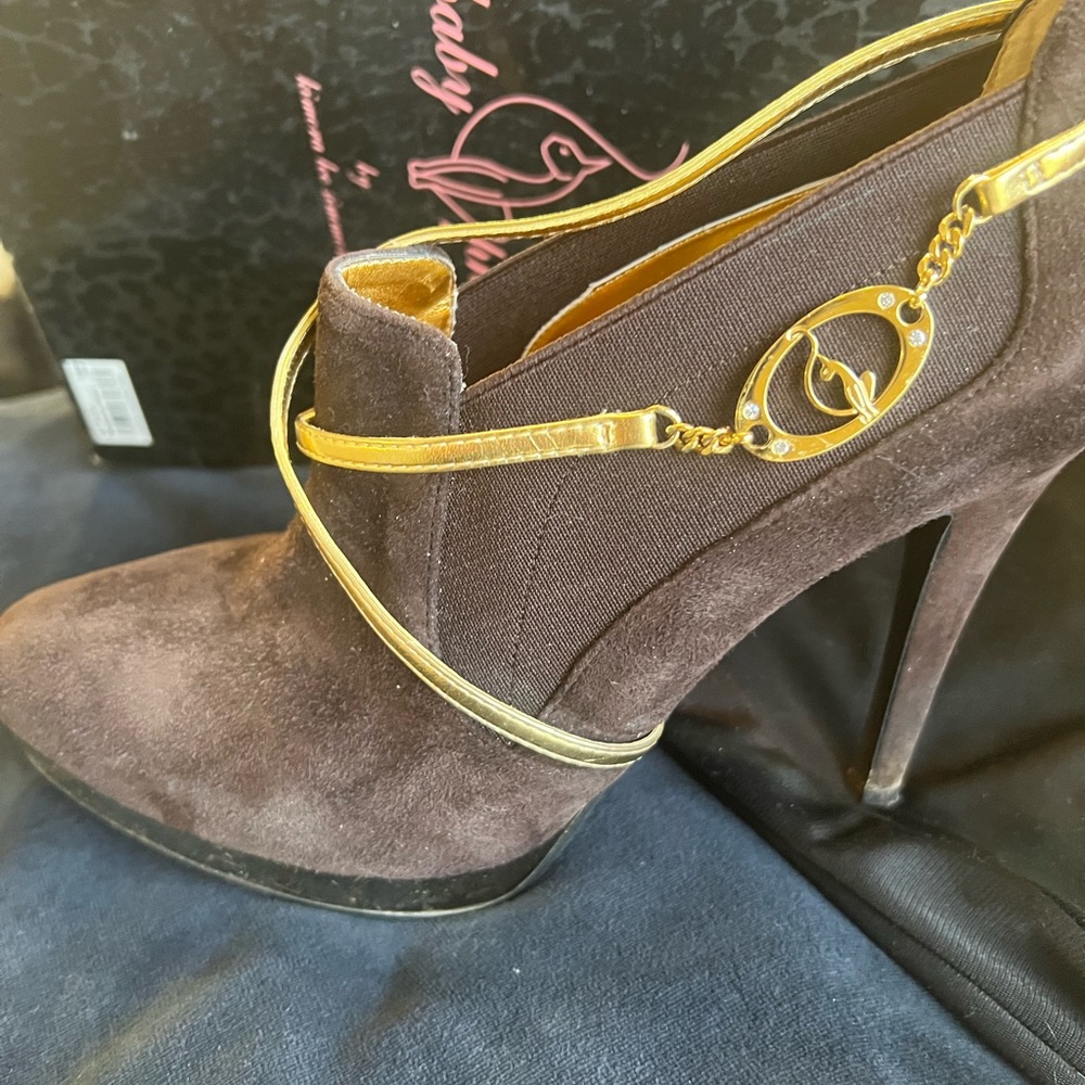 Baby Phat Size 8 heals
